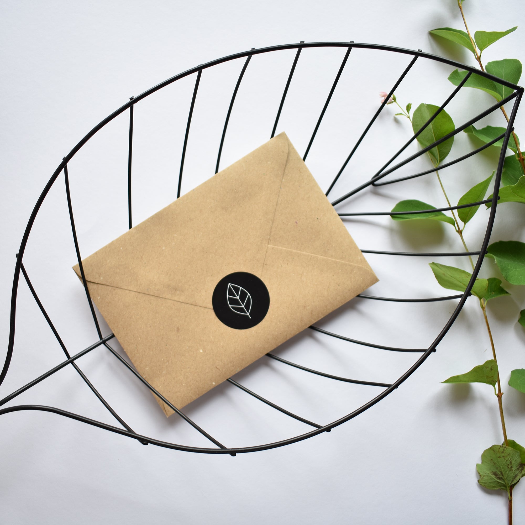 Envelope sticker, leaf