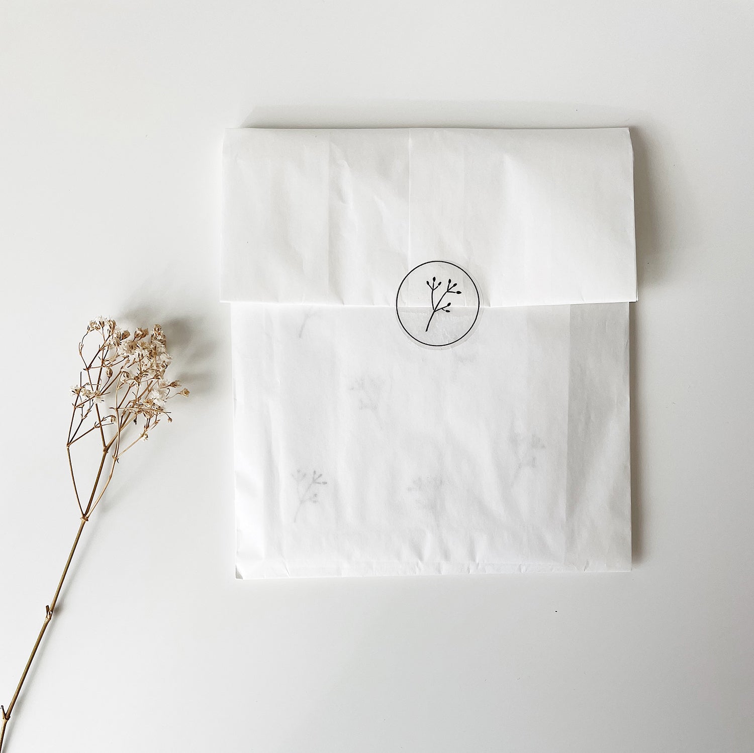 minimalist gift packaging sticker