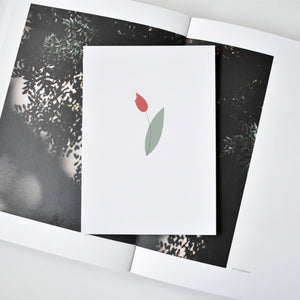Minimalist red tulip flower greeting card elemente design